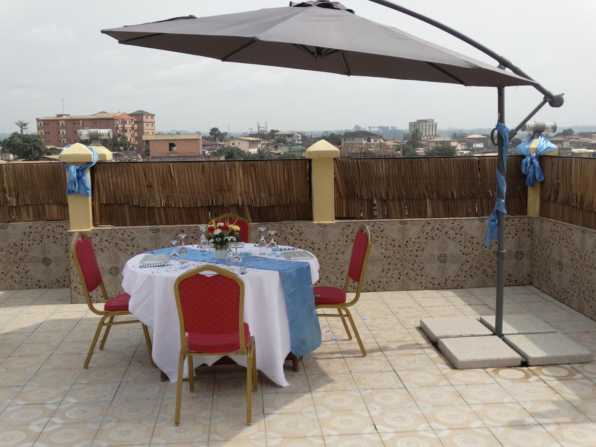 Safyad Hotel Yaoundé Exterior foto
